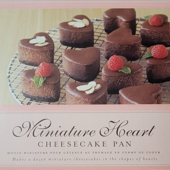 Miniature Heart Cheese Cake Pan. - Picture 2 of 6